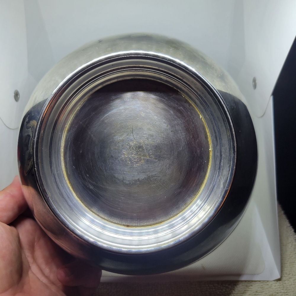Pair Of Vintage Oneida Paul Revere Reproduction Silver-Colored Metal Bowls - Picture 5 of 6
